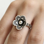 Retro Flower Minimalist Ring