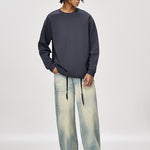 Versatile Long-Sleeve Crewneck Sweatshirt with Small Neckline