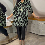 ALEXANDRA™ - Printed Loose-Fit Top