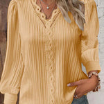 Lylah | Blouse with Chiffon and Lace Details