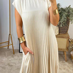 Samiya | Sleeveless Pleated Dress