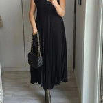 Samiya | Sleeveless Pleated Dress