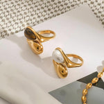 Maria Dazzling Pearl Sculpted Gold ring