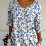 Women's Small Blue Flowers Print Casual Pullover Knit