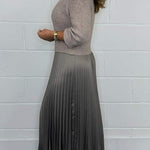 Claudia - Maxi dress with sweater and pleated skirt
