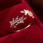 Elegant Verdant Laurel Leaf Ring