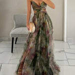 Kathy | Romantic, Invisible Dress