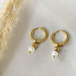 Veerle Stunning Pearl White Earrings